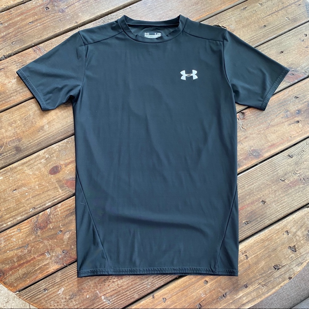 ~Under Amour~ Mens black compression heat gear top